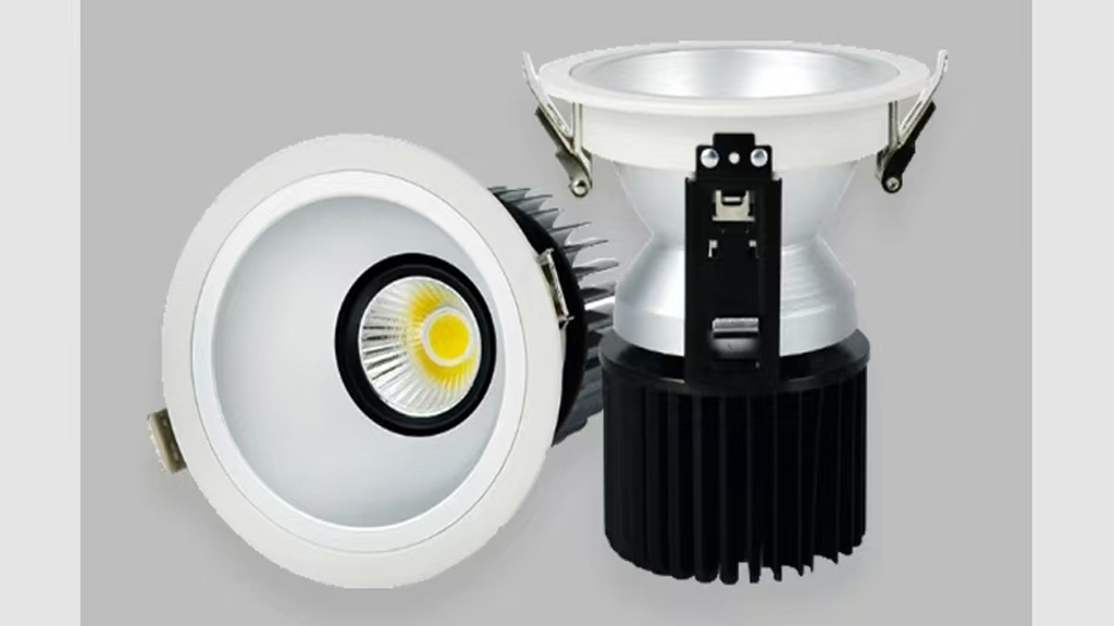 50W high brightness LED spotlight, suitable for engineering, airport, high-speed railway station, architectural lighting, 5000K natural light color temperature, energy saving and durable.